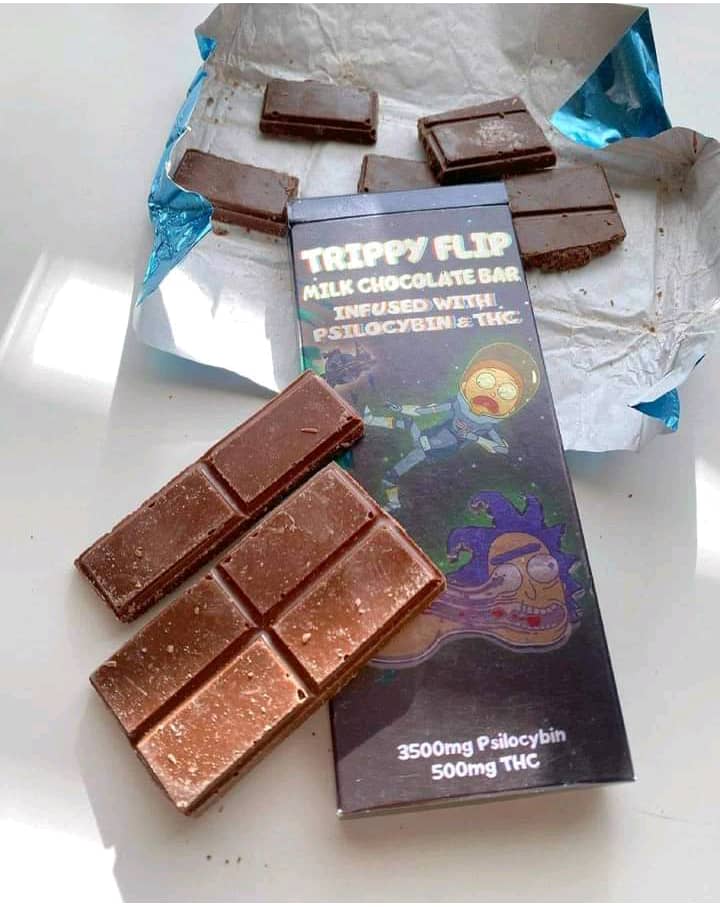 5B0BB24C-D5CF-492B-B02F-29C3F6034708.jpeg Trippy flip milk chocolate bar - Image 1